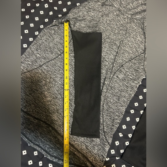 Marc New York Performance high neck sweater w/ pockets& thumb holes -size L - Picture 4 of 14